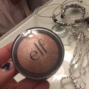 Elf baked highlighter